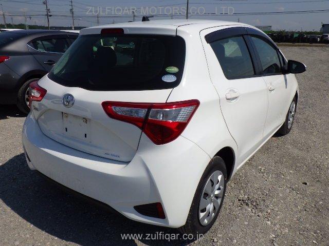 TOYOTA VITZ 2017 Image 21