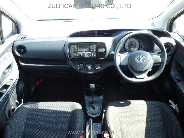 TOYOTA VITZ 2017 Image 9