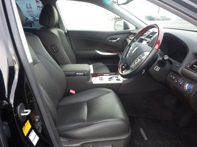 TOYOTA CROWN HYBRID 2012 Image 25