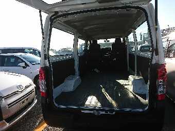 NISSAN NV350 CARAVAN 2017 Image 8
