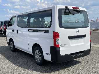 NISSAN NV350 CARAVAN 2017 Image 2
