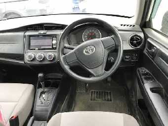 TOYOTA COROLLA AXIO 2017 Image 4