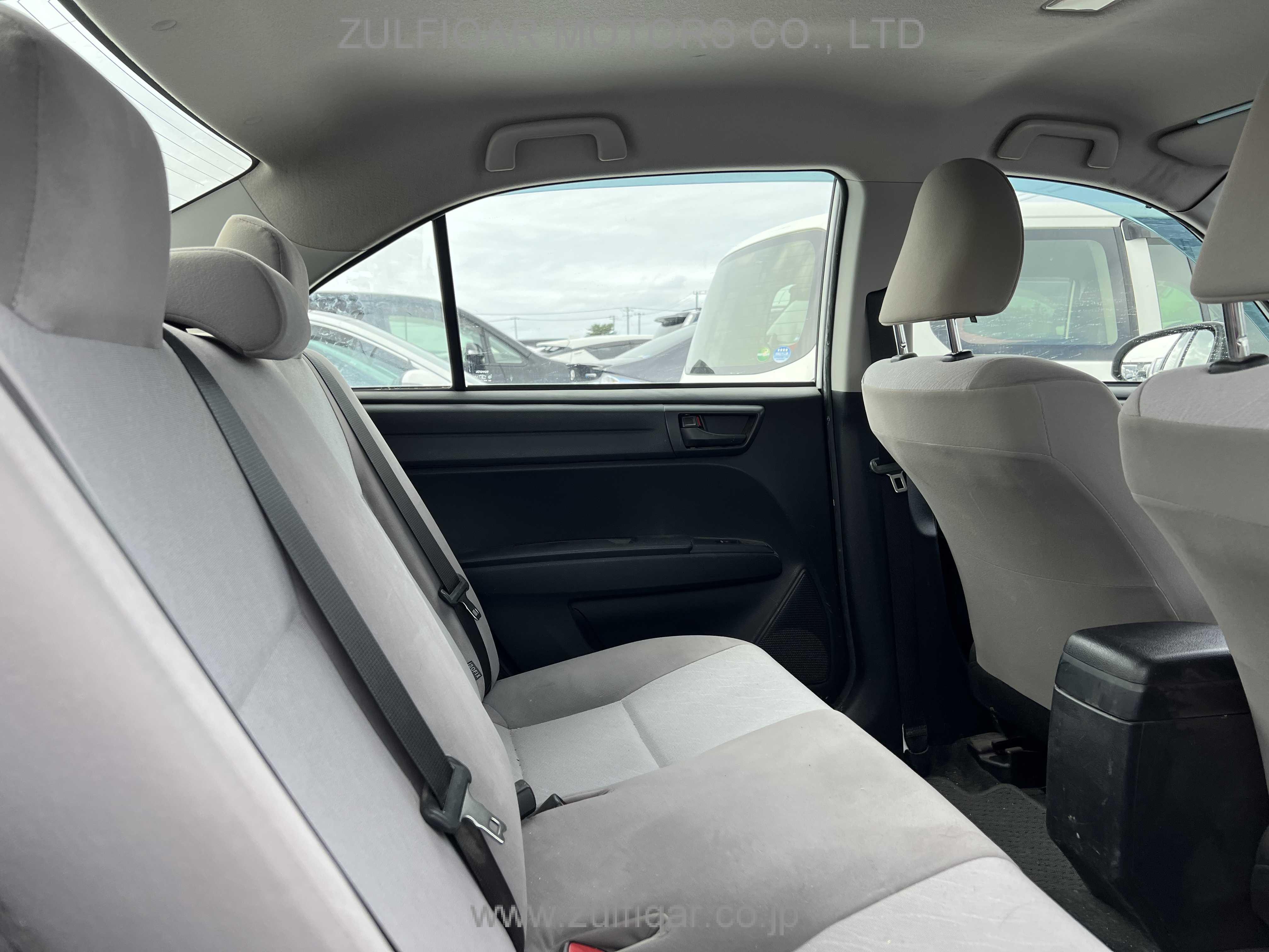 TOYOTA COROLLA AXIO 2017 Image 10