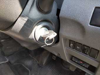 NISSAN NV350 CARAVAN 2015 Image 13