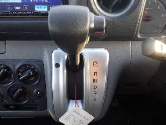 NISSAN NV350 CARAVAN 2015 Image 17