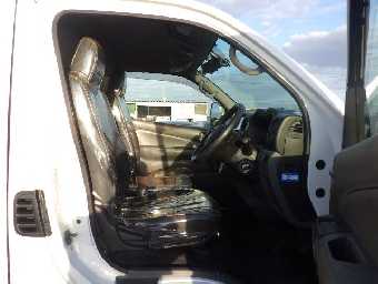 NISSAN NV350 CARAVAN 2015 Image 19