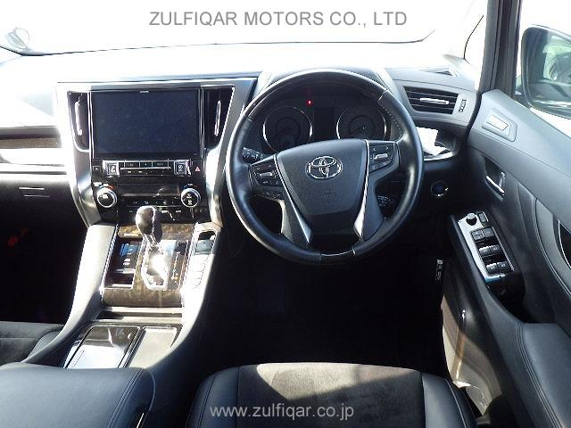 TOYOTA ALPHARD 2017 Image 11