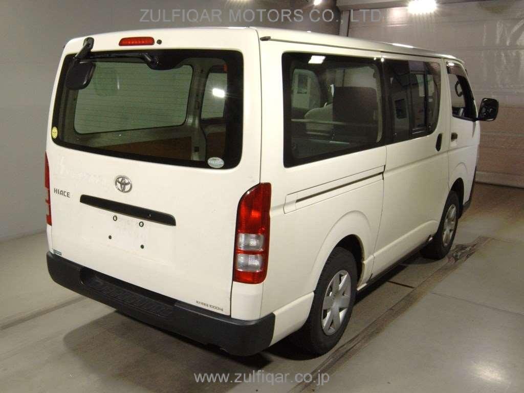 TOYOTA HIACE 2011 Image 2