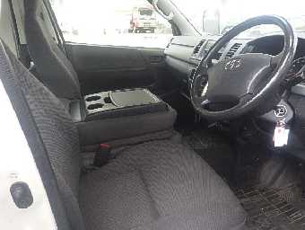 TOYOTA HIACE 2011 Image 12