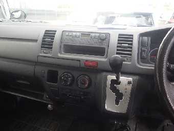 TOYOTA HIACE 2011 Image 14