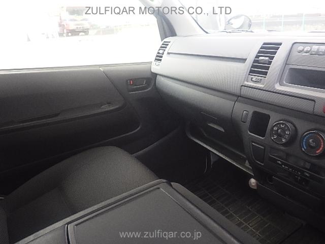 TOYOTA HIACE 2011 Image 21