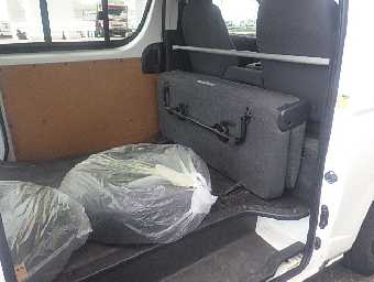 TOYOTA HIACE 2011 Image 16