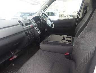 TOYOTA HIACE 2011 Image 18
