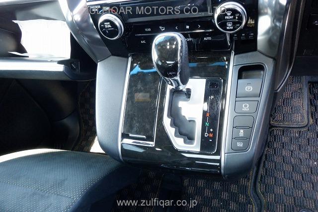 TOYOTA VELLFIRE 2017 Image 24