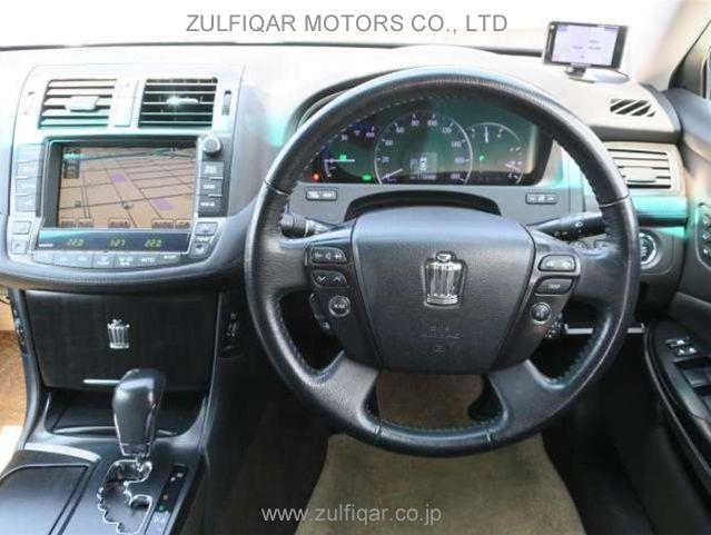 TOYOTA CROWN HYBRID 2010 Image 2