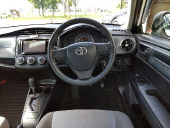 TOYOTA COROLLA AXIO 2017 Image 8