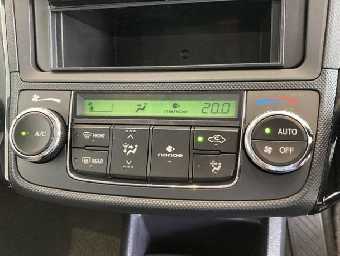 TOYOTA COROLLA AXIO 2016 Image 6