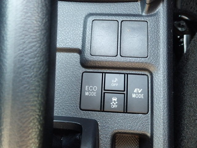 TOYOTA COROLLA AXIO 2016 Image 69