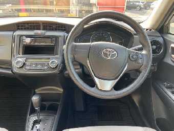 TOYOTA COROLLA AXIO 2015 Image 10