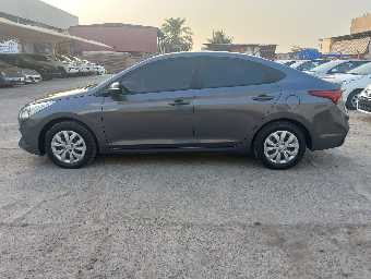 HYUNDAI ACCENT 2019 Image 2