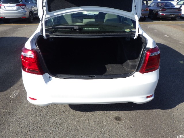 TOYOTA COROLLA AXIO 2015 Image 21