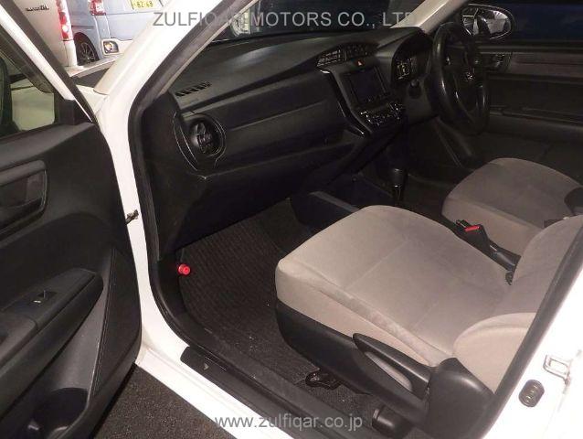 TOYOTA COROLLA AXIO 2015 Image 8