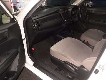 TOYOTA COROLLA AXIO 2015 Image 8