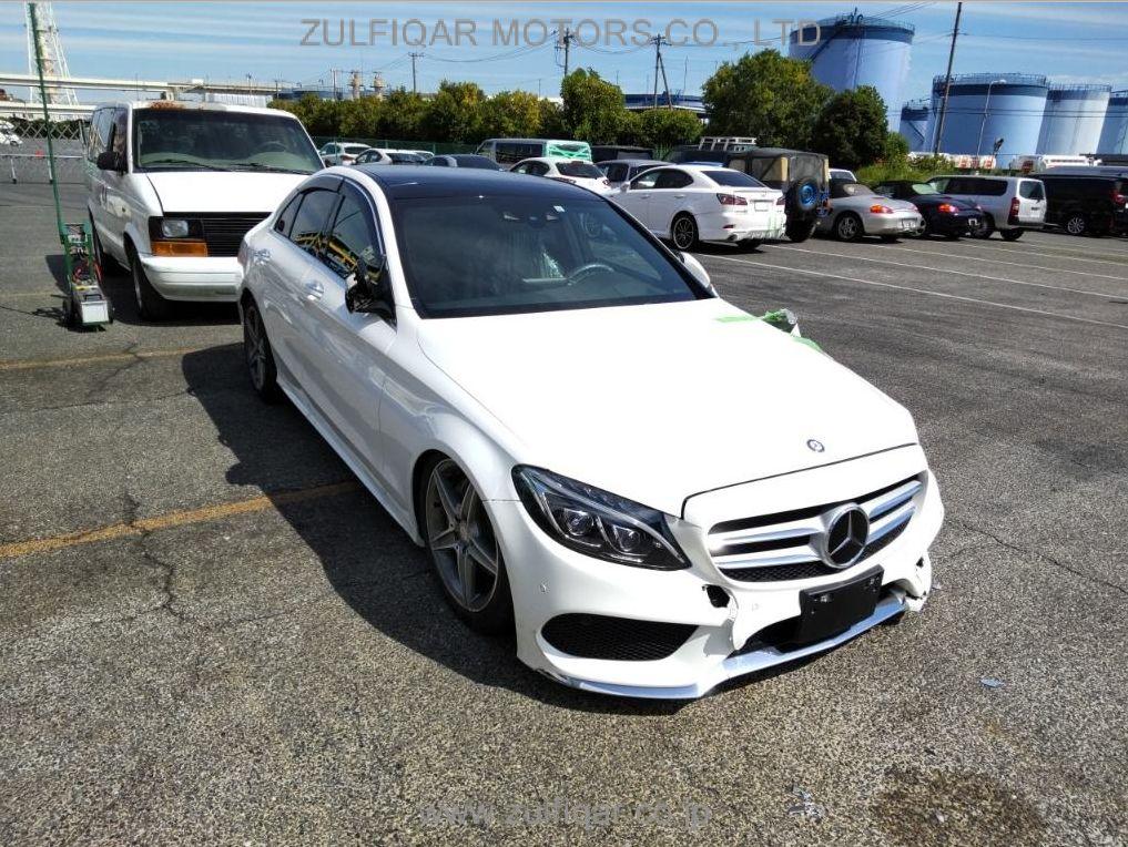 MERCEDES BENZ C CLASS 2015 Image 1