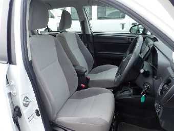 TOYOTA COROLLA AXIO 2015 Image 4