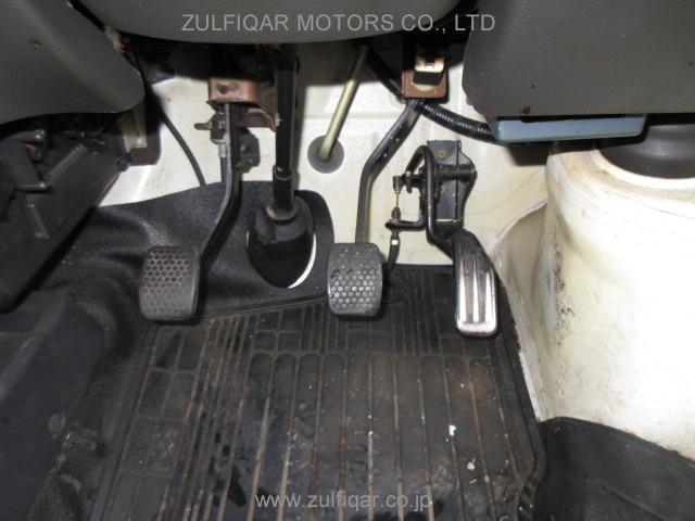 SUZUKI CARRY TRUCK 2004 Image 12