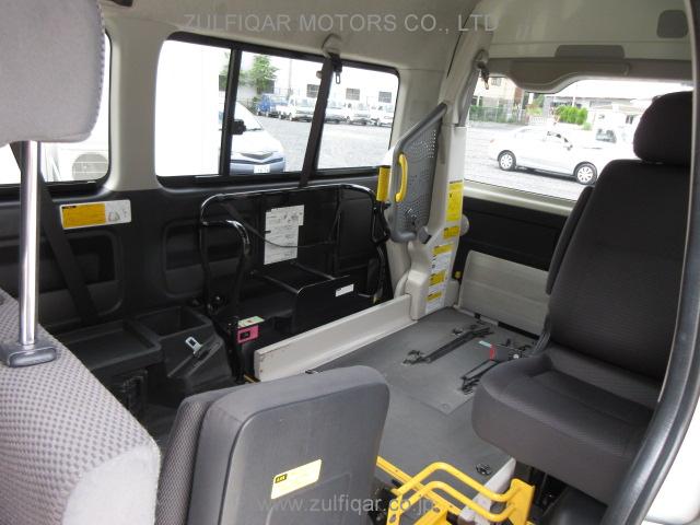 TOYOTA HIACE WAGON 2011 Image 11