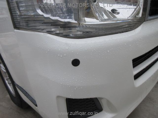 TOYOTA HIACE WAGON 2011 Image 5