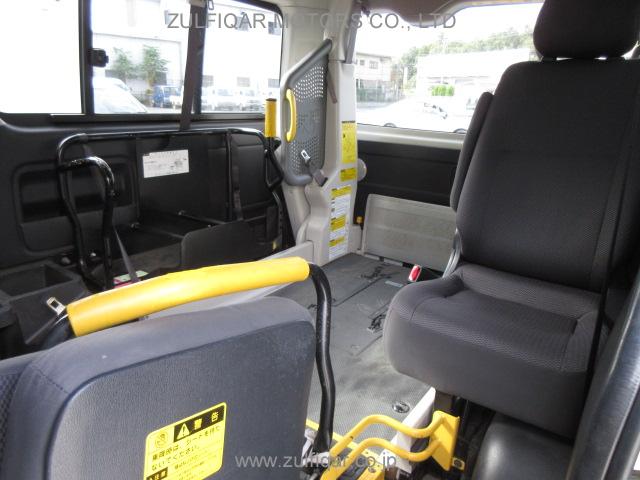 TOYOTA HIACE WAGON 2012 Image 9