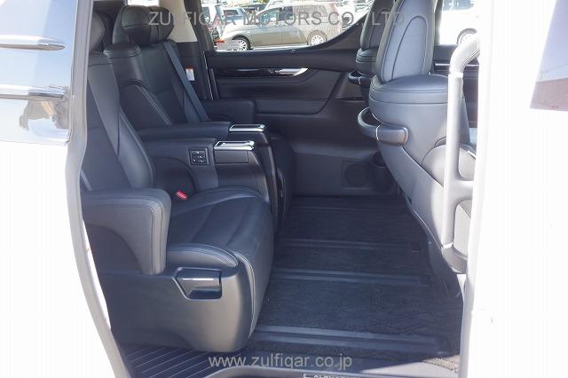 TOYOTA ALPHARD 2019 Image 12