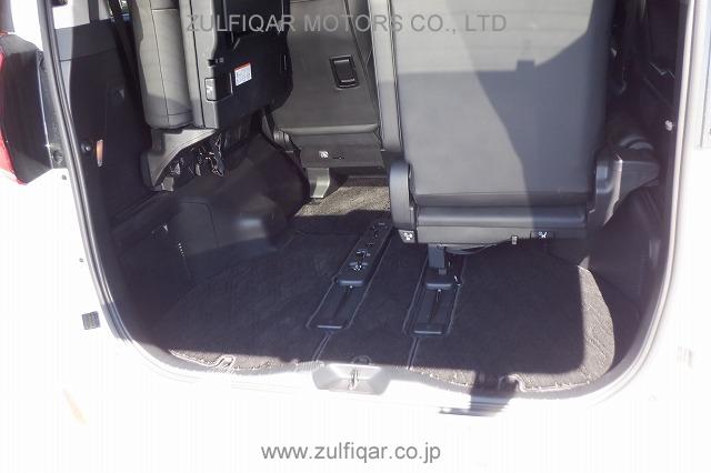 TOYOTA ALPHARD 2019 Image 20