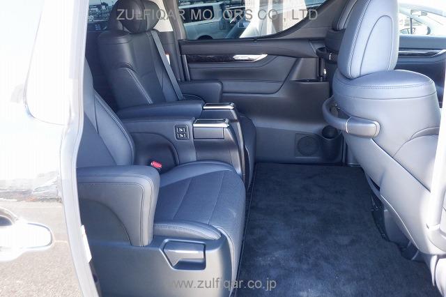 TOYOTA VELLFIRE 2018 Image 11