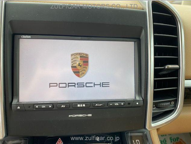 PORSCHE CAYENNE 2012 Image 11