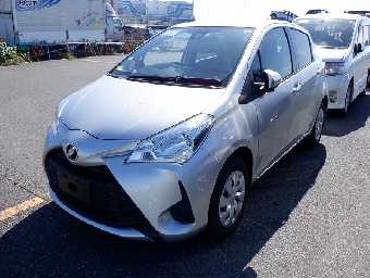 TOYOTA VITZ 2018 Image 12