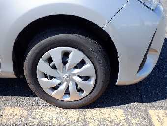 TOYOTA VITZ 2018 Image 15