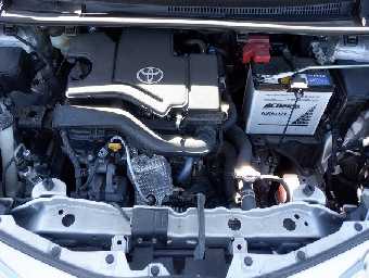 TOYOTA VITZ 2018 Image 16