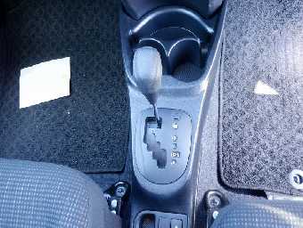 TOYOTA VITZ 2018 Image 6