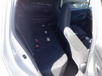 TOYOTA VITZ 2018 Image 9