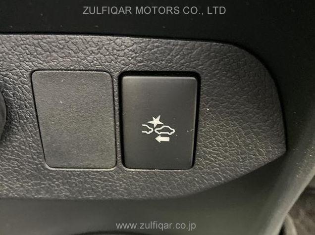 TOYOTA VITZ 2019 Image 23