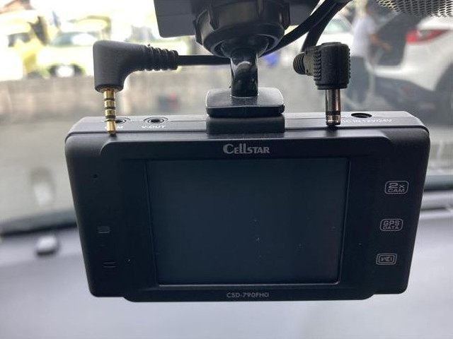 TOYOTA VITZ 2019 Image 25