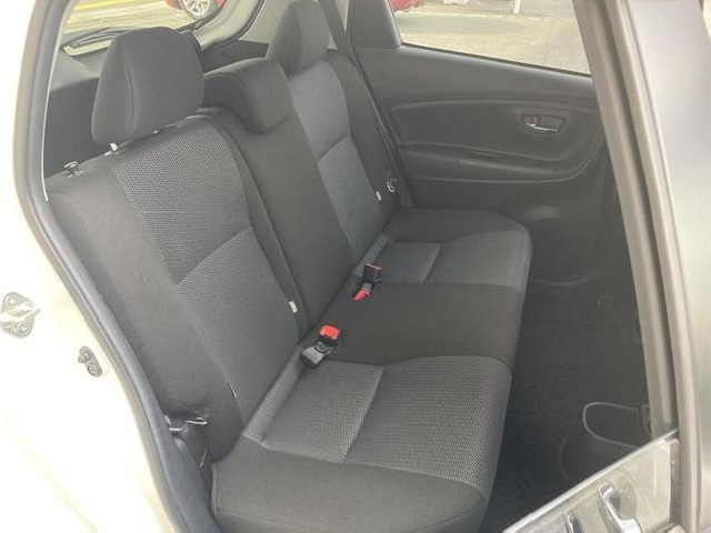 TOYOTA VITZ 2019 Image 28