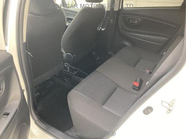 TOYOTA VITZ 2019 Image 30