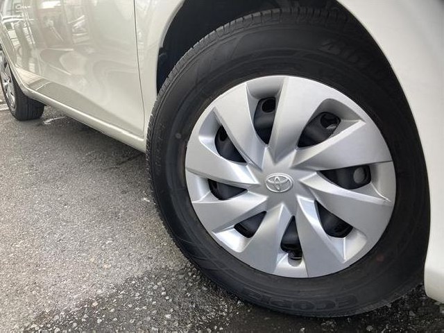 TOYOTA VITZ 2019 Image 44