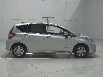 NISSAN NOTE 2018 Image 2