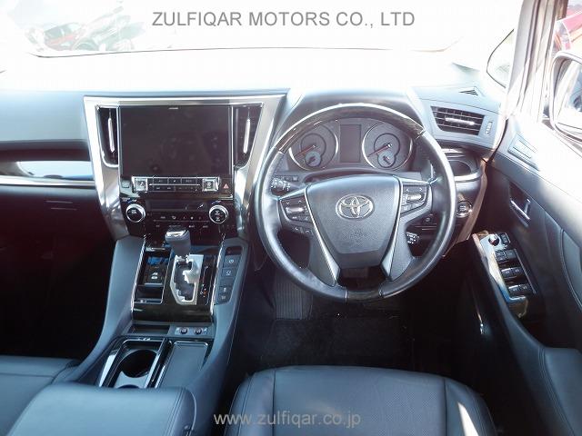 TOYOTA ALPHARD 2017 Image 7