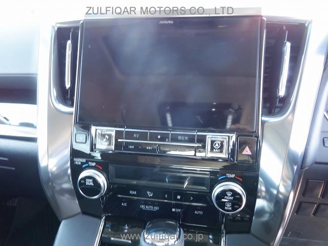 TOYOTA ALPHARD 2017 Image 8